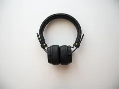 Photo of a similar item: Sennheiser RS 120-W Wireless TV Headphones with Transmitter
