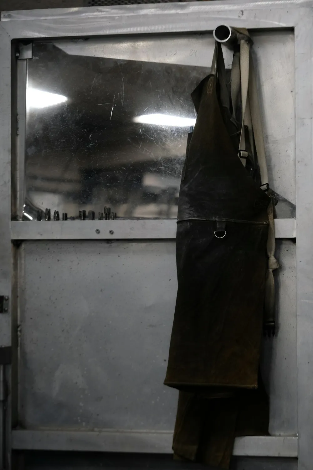 Photo of a similar item: Hudson Durable Goods Waxed Canvas Work Apron, Black