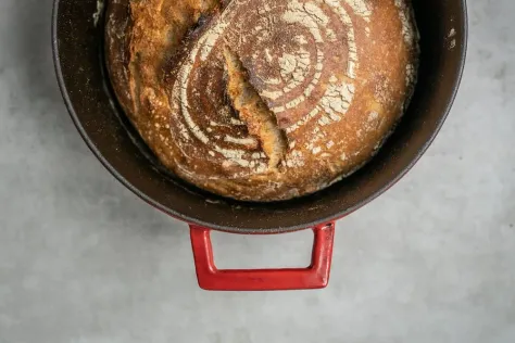 Photo of a similar item: Lodge Enameled Cast Iron Dutch Oven, 6 Qt, Island Spice Red