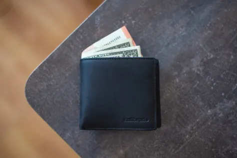 Photo of a similar item: Bellroy Note Sleeve Leather Wallet, Black