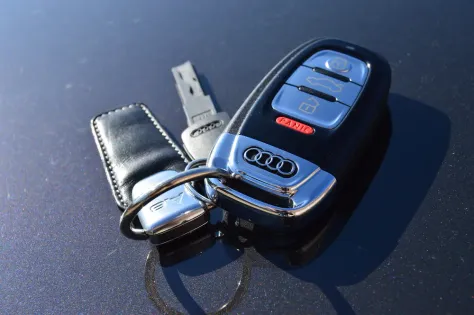 Photo of a similar item: Esky Key Finder with 6 Receivers