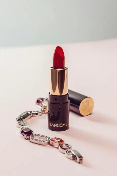 Photo of a similar item: Clinique Almost Lipstick, Black Honey