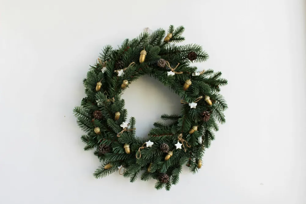 Photo of a similar item: Northlight Winona Fir Artificial Wreath, 24 in, Unlit