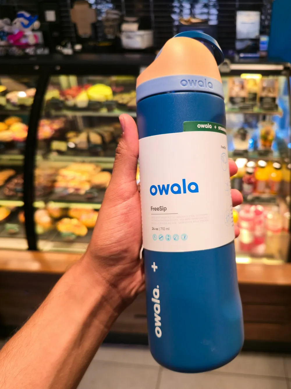 Photo of a similar item: Owala FreeSip Insulated Water Bottle, 24 oz, Denim