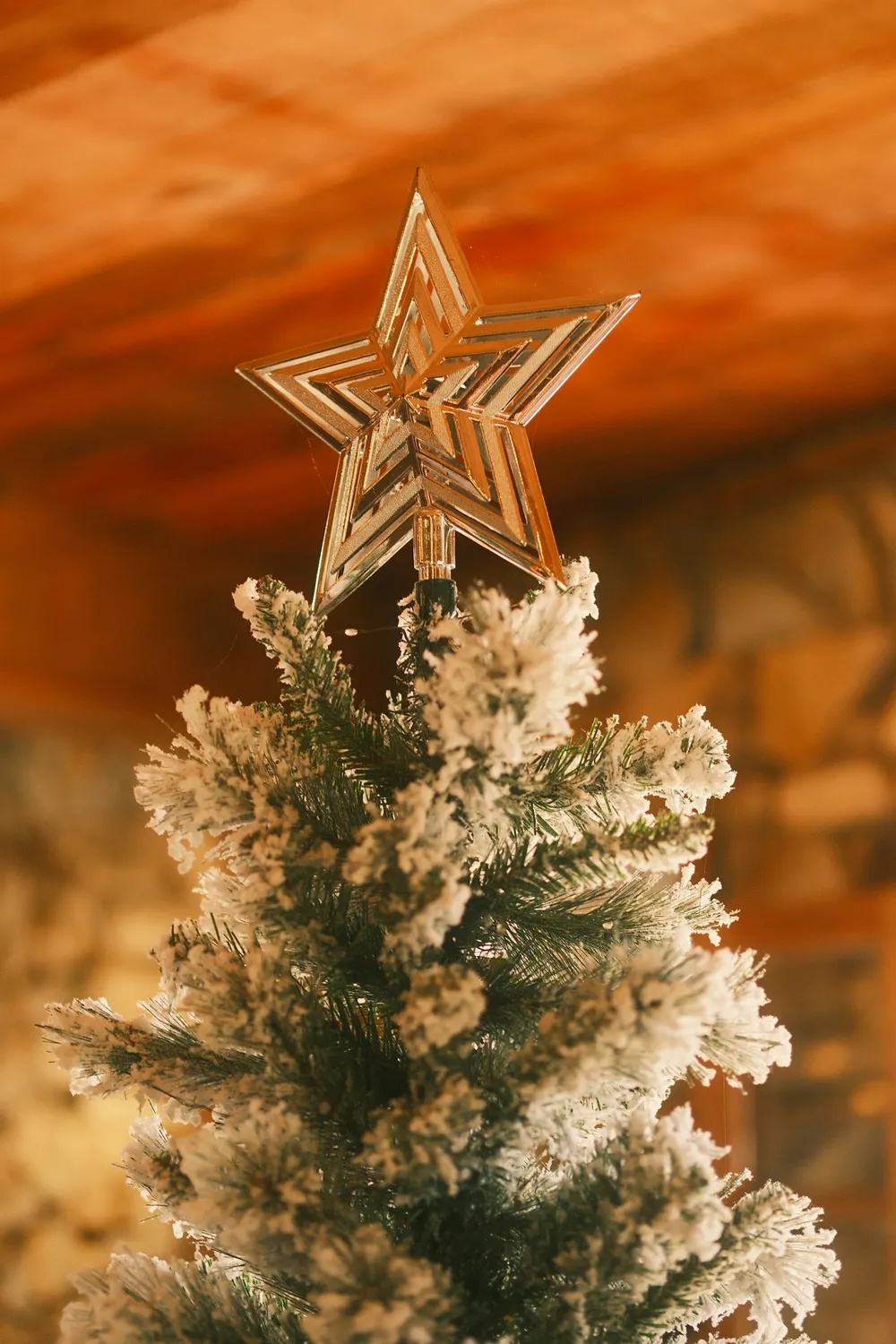 Photo of a similar item: Brightown Lighted Gold Star Tree Topper