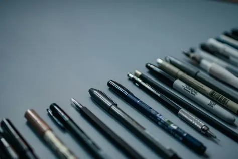 Photo of a similar item: Pilot G2 Premium Gel Pens, 0.7 mm, Black, 12 Pack