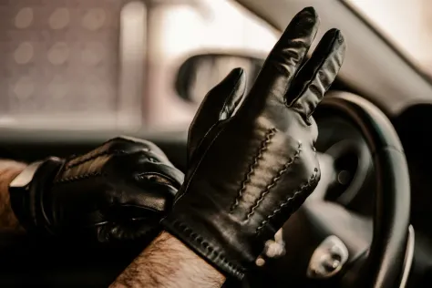 Photo of a similar item: Alepo Sheepskin Leather Touchscreen Gloves, Cashmere Lined, Black