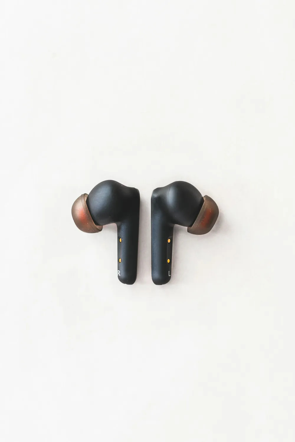 Photo of a similar item: Beats Solo Buds, Matte Black