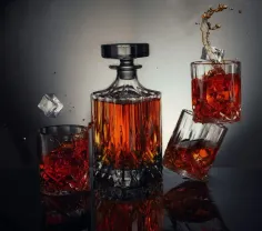 Photo of a similar item: LIGHTEN LIFE Whiskey Decanter Set with 4 Glasses