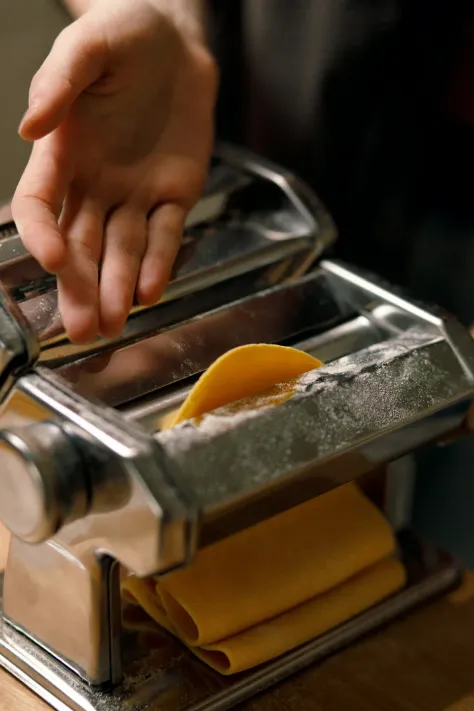Photo of a similar item: Marcato Atlas 150 Pasta Machine, Chrome