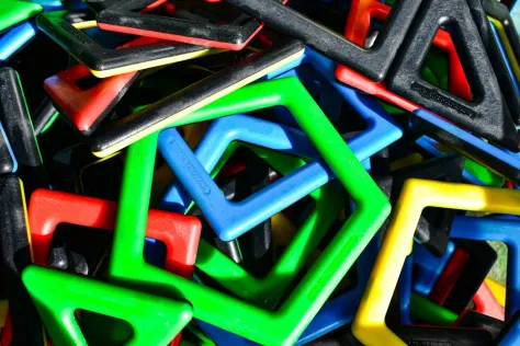 Photo of a similar item: PicassoTiles Magnetic Tiles, 100 Pieces