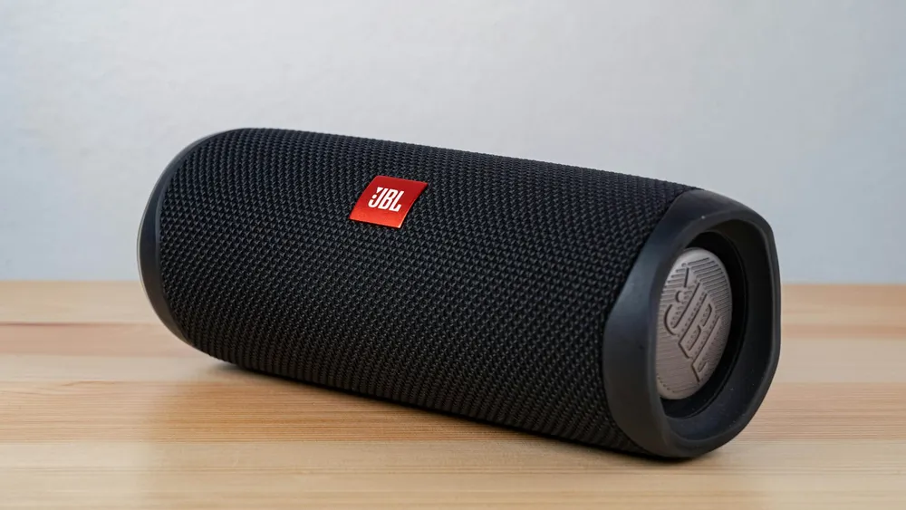 Photo of a similar item: JBL Flip 6 Portable Bluetooth Speaker, Blue