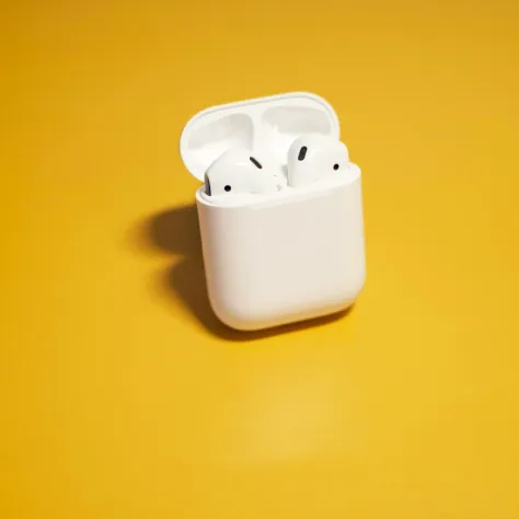 Photo of a similar item: Apple AirPods 4