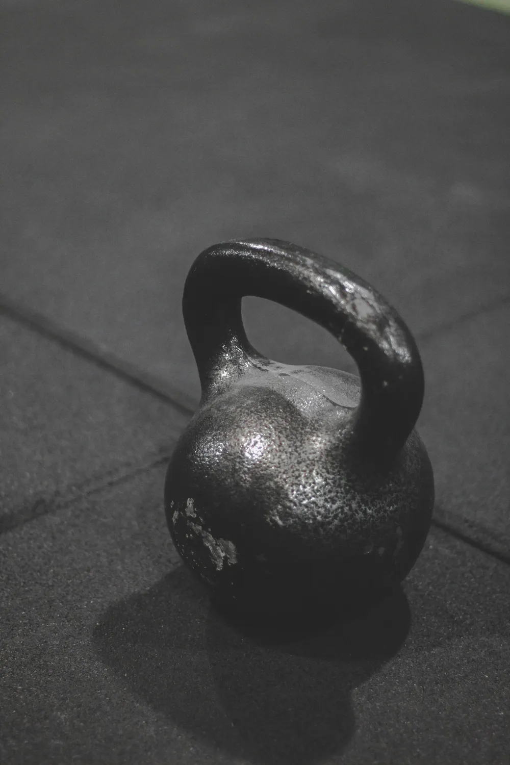 Photo of a similar item: Amazon Basics Cast Iron Kettlebell, 15 lb