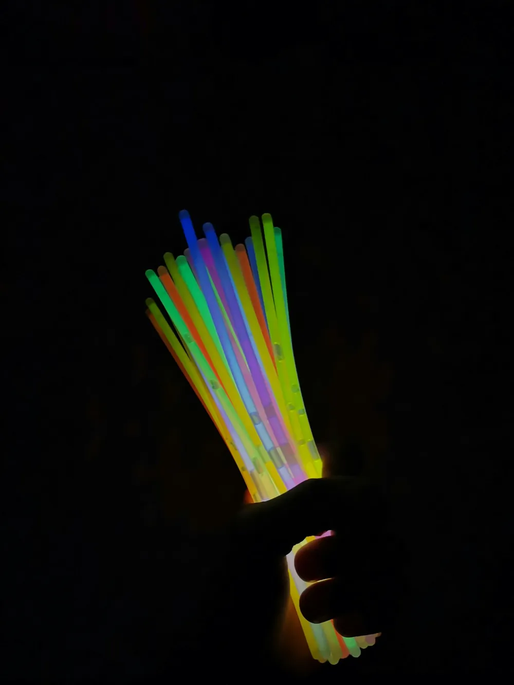 Photo of a similar item: PartySticks Glow Sticks, 8 in, 100 Pack