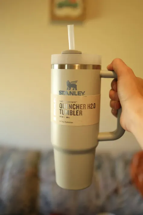 Photo of a similar item: Stanley Quencher H2.0 FlowState Tumbler, 40 oz, Black