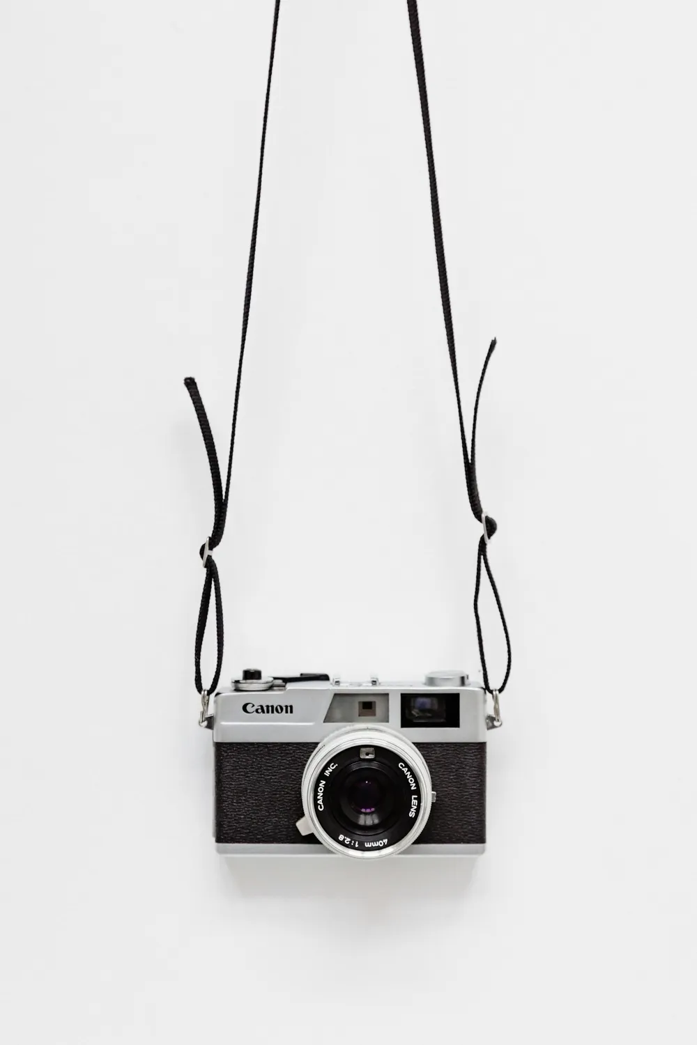 Photo of a similar item: Kodak Ektar H35 Half-Frame Film Camera, Black