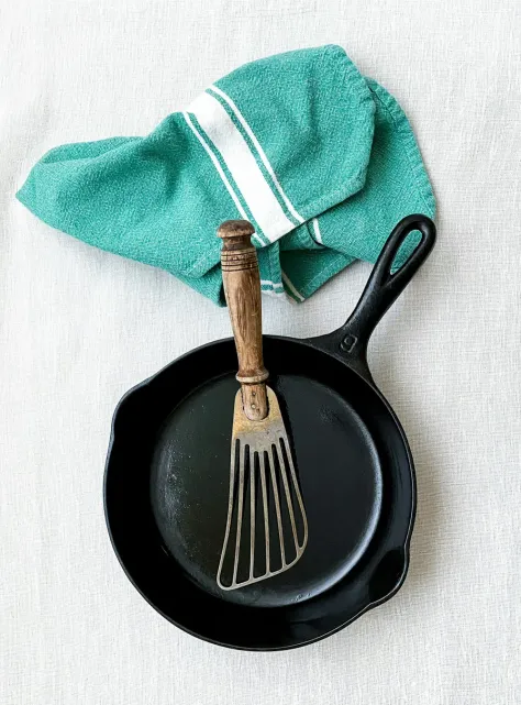 Photo of a similar item: Lodge Pre-Seasoned Cast Iron Skillet, 12 in