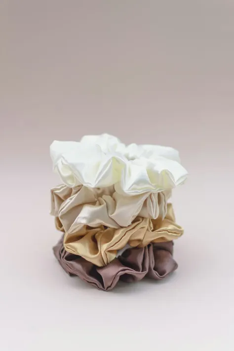 Photo of a similar item: LULUSILK Mulberry Silk Scrunchies, Black, 3 Pack