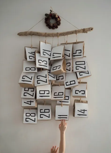 Photo of a similar item: DIY Advent Calendar Paper Bags with Clips, 24 Pack