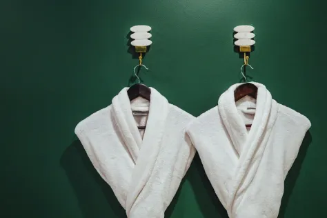 Photo of a similar item: Alpine Swiss Blair Women's Terry Cloth Robe, White