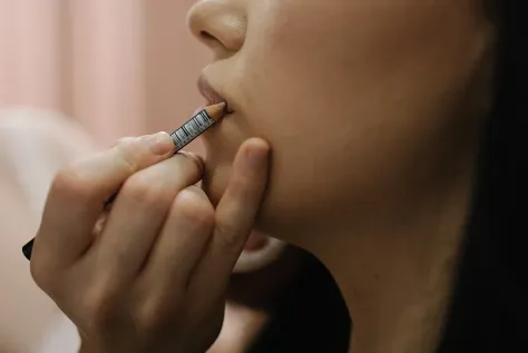 Photo of a similar item: Sacheu Lip Liner STAY-N Peel-Off Lip Stain, p-INKED