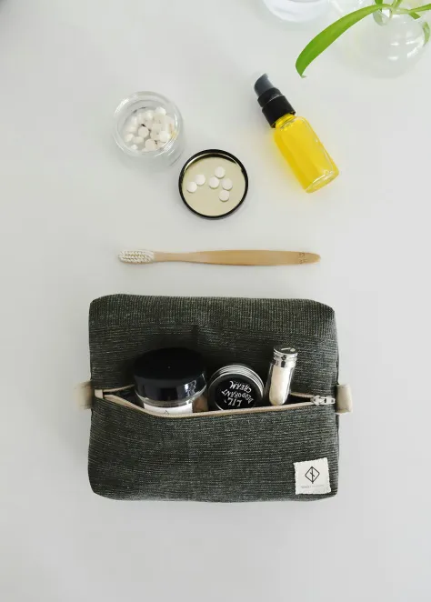 Photo of a similar item: BAGSMART Toiletry Bag, Medium
