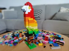 Photo of a similar item: LEGO Creator 3 in 1 Exotic Parrot 31136