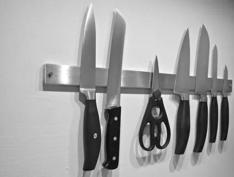 Photo of a similar item: Modern Innovations 16 Inch Magnetic Knife Bar